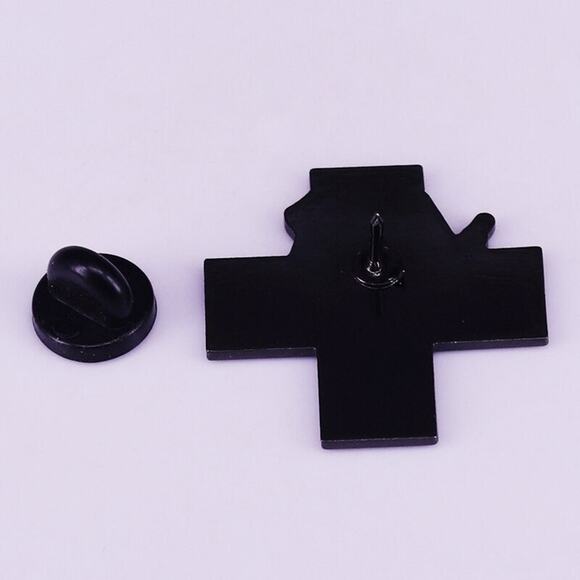 Elle Driver Kill Bill Enamel Pins 231 - Picture 2 of 3